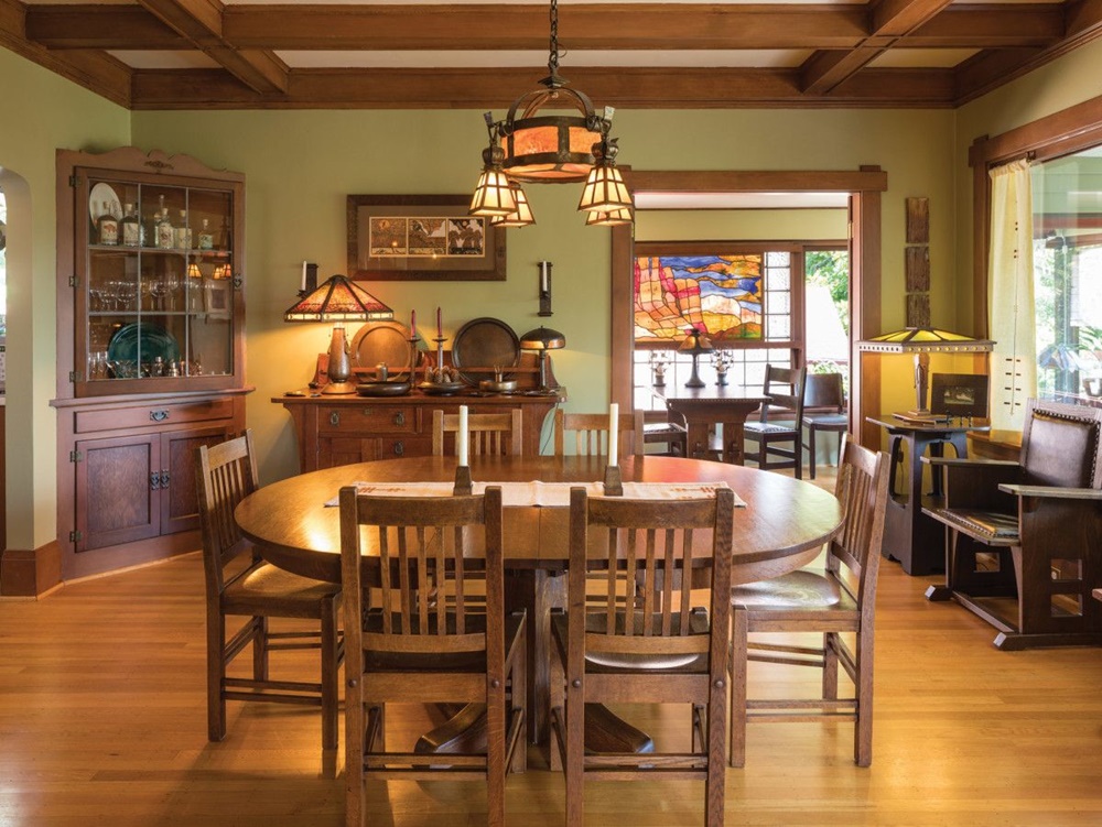 Art-and-Crafts-interior