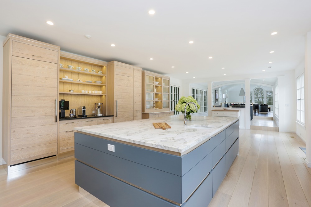 Contemporary-Style-kitchen