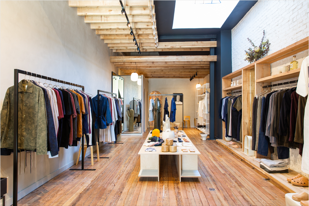 Thiết kế nội thất shop nam