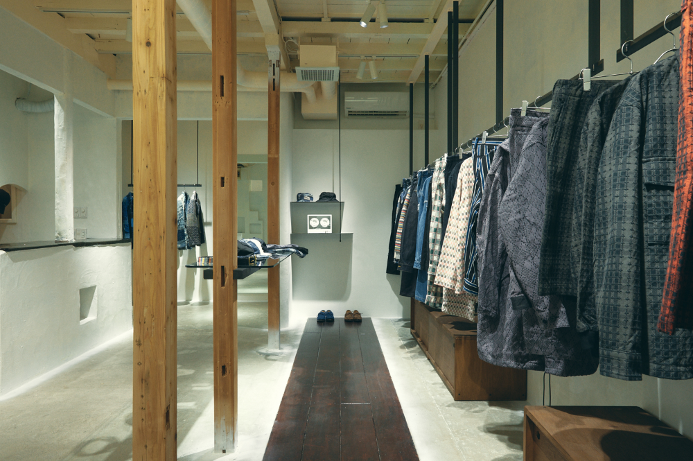 Thiết kế nội thất shop quần áo nam
