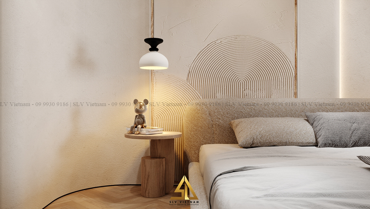 Tab đầu giường chất liệu hài hòa với mảng tường (Nguồn ảnh: SLV Vietnam)