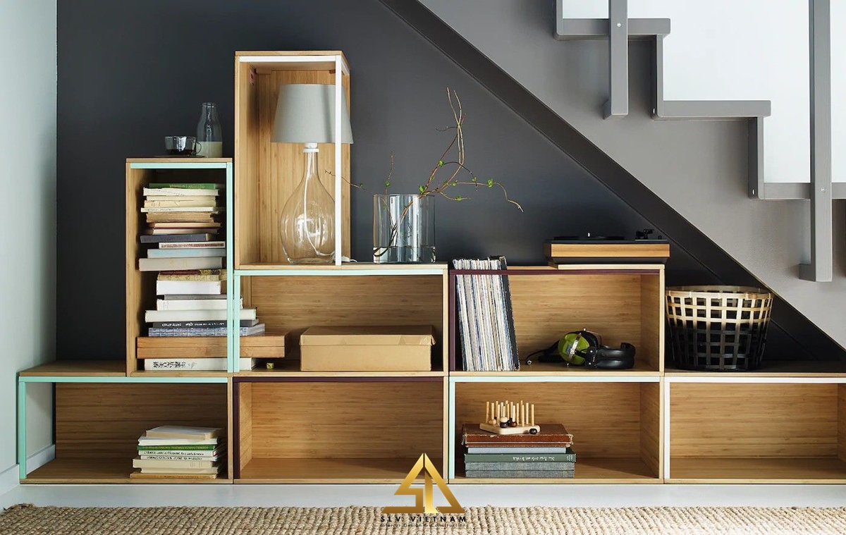Tận dụng tối đa diện tích dưới gầm cầu thang để trang trí đồ