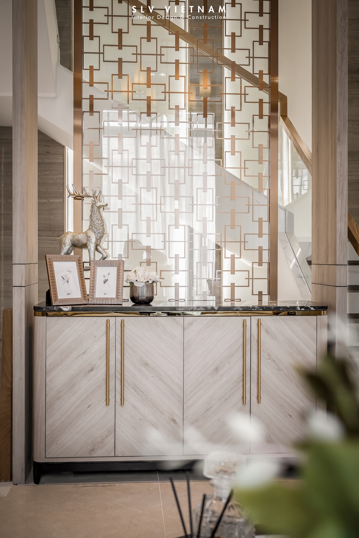 Sảnh thang dự án Lavila Luxury - SLV Vietnam (2)